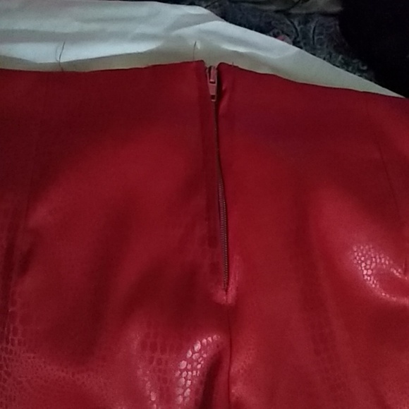 Capris - Picture 3 of 3